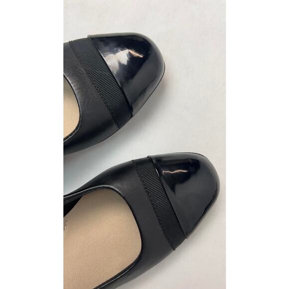 Clarks womens Juliet Monte Pump, Black Leather 7.5 Wide US - Picture 5 of 5